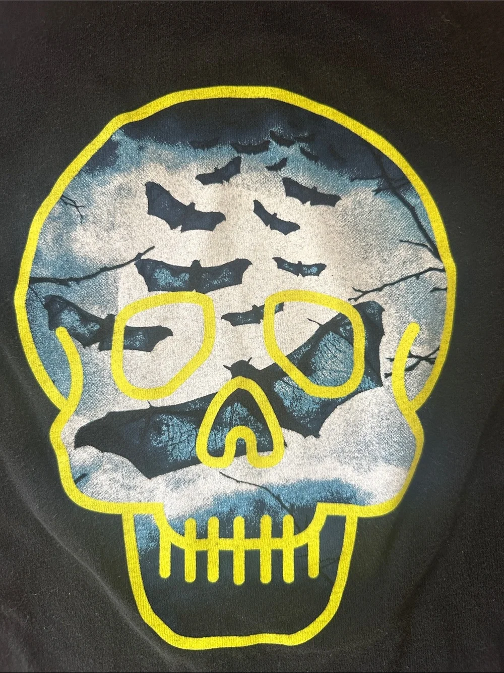 💀GAP kids Black Long-Sleeve Tee with Neon Yellow-Outlined Skull medium youth